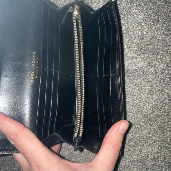Marc Jacobs Black Leather Continental Wallet with Gold Clasp - Picture 6 of 6